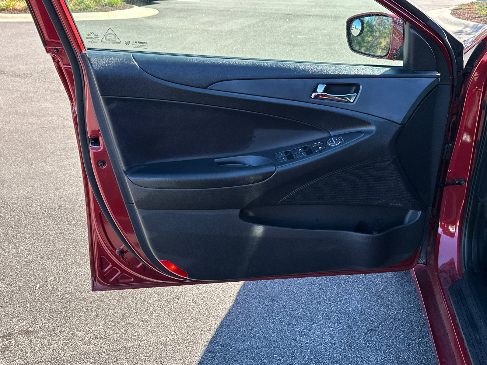 Used 2013 Hyundai Sonata SE w/ Navigation & Sunroof Pkg FWD image 12