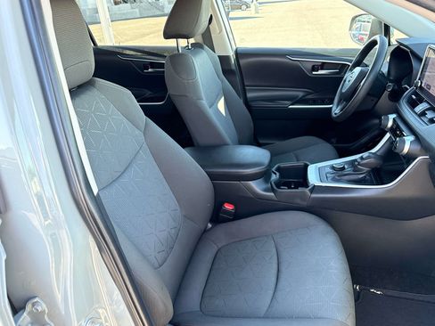 Used 2023 Toyota RAV4 XLE AWD/4WD image 16