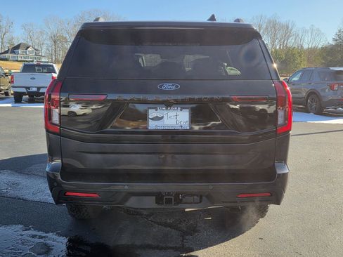 New 2026 Ford Expedition Tremor image 7