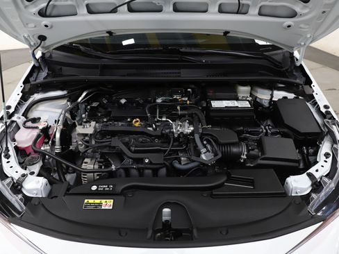 Used 2025 Toyota Corolla LE image 26