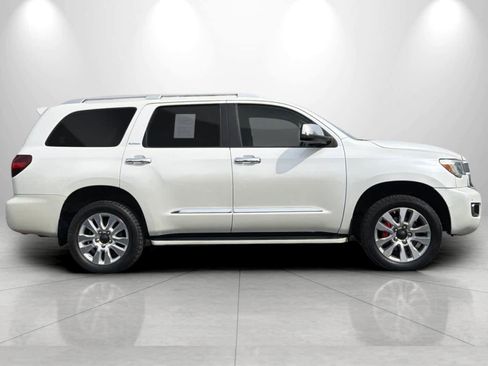 Used 2018 Toyota Sequoia Platinum w/ Carpet Mat Package AWD/4WD image 8