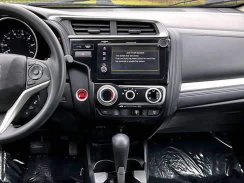 Used 2018 Honda Fit EX image 6