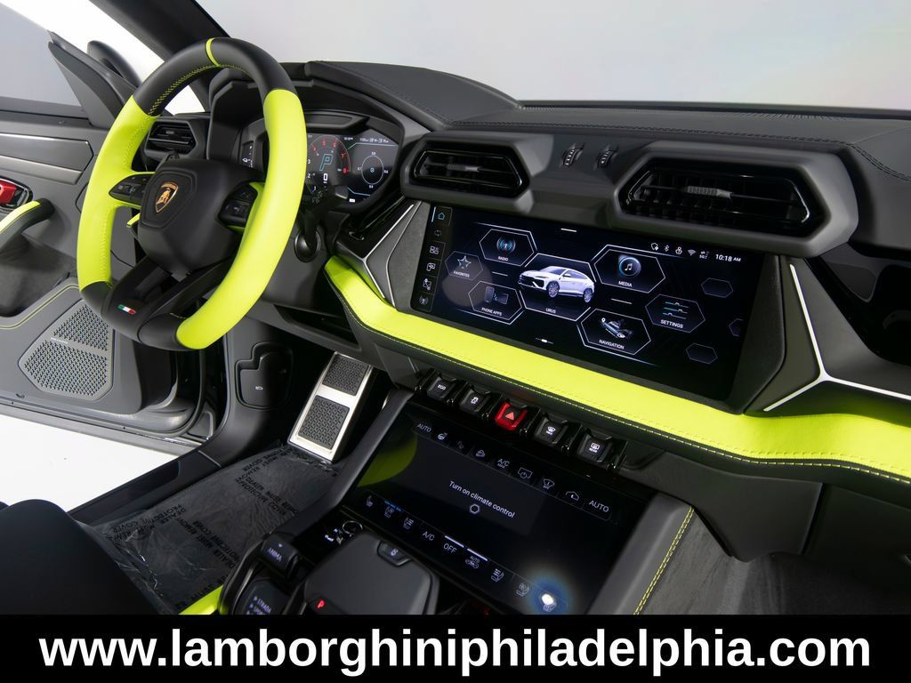 Used 2026 Lamborghini Urus S AWD/4WD image 34
