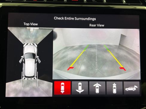 Used 2024 Jeep Grand Cherokee L Limited w/ Luxury Tech Group II image 70