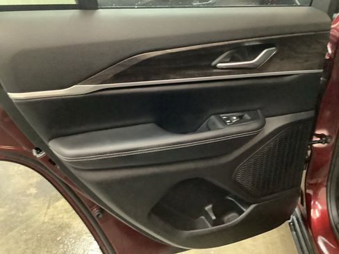 New 2026 Jeep Grand Cherokee Altitude AWD/4WD image 24