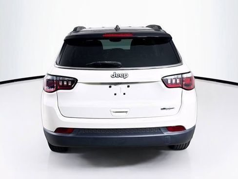 Used 2020 Jeep Compass Latitude w/ Popular Equipment Group FWD image 22
