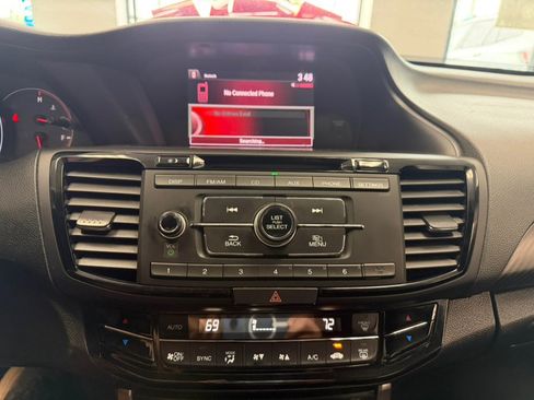 Used 2016 Honda Accord Sport image 39