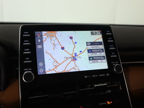 Used 2019 Toyota Avalon Limited image 7