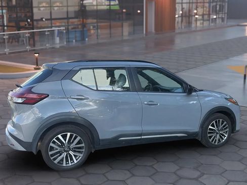 Used 2023 Nissan Kicks SR w/ SR Premium Package FWD image 14