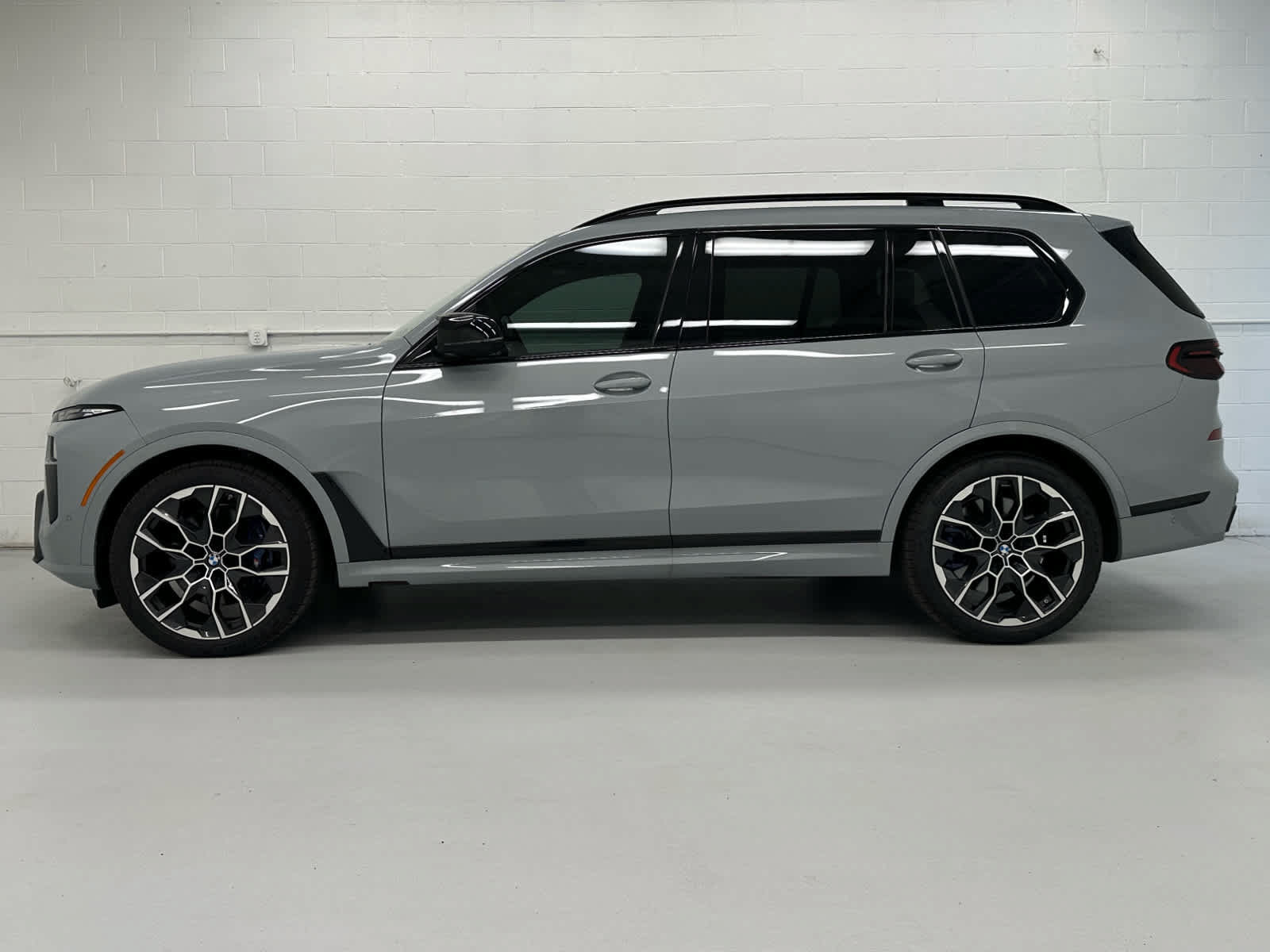 Used 2026 BMW X7 M60i AWD/4WD image 3