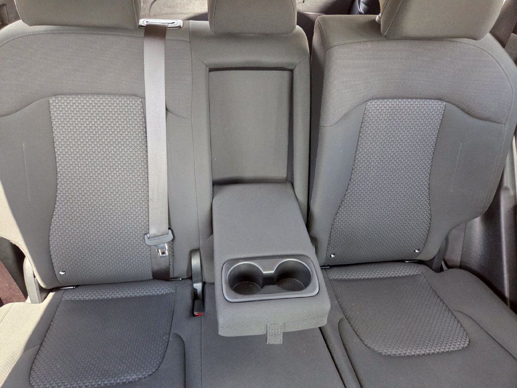 Used 2026 Kia Sportage LX FWD image 30