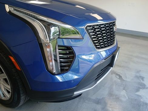 Certified 2023 Cadillac XT4 Premium Luxury w/ Enhanced Visibility Package AWD/4WD image 6