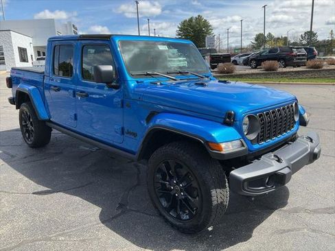 Certified 2024 Jeep Gladiator Sport AWD/4WD image 1