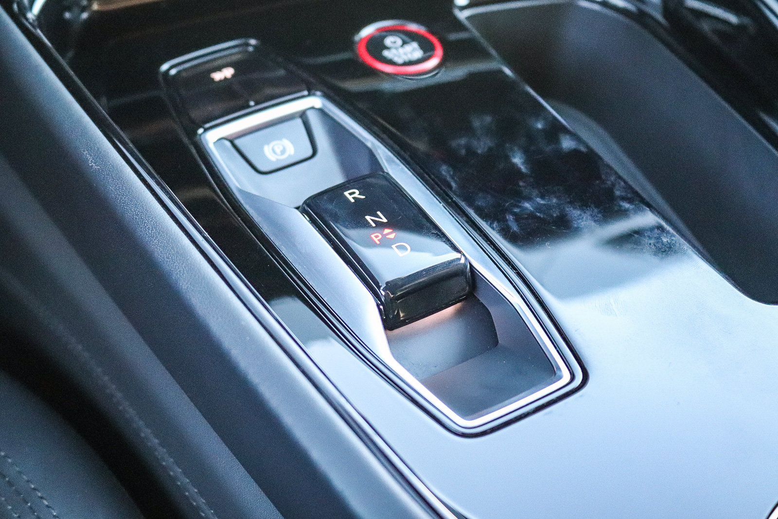 Used 2024 Audi RS e-tron GT w/ Carbon Performance Package AWD/4WD image 23