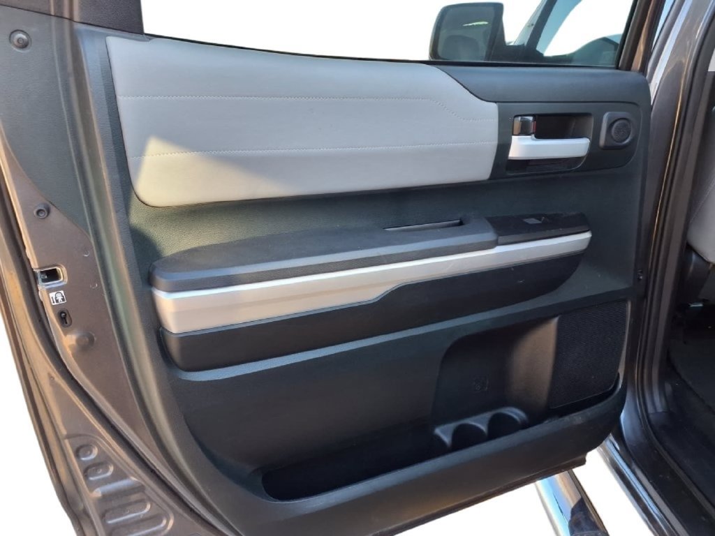 Used 2017 Toyota Tundra Limited w/ Limited Premium Package RWD image 13