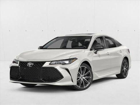 Used 2019 Toyota Avalon XSE FWD image 1