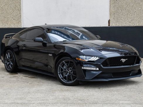 Used 2022 Ford Mustang GT RWD image 5