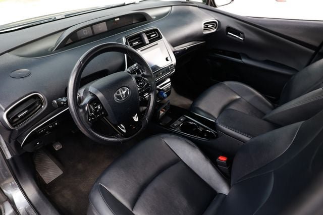 Used 2019 Toyota Prius XLE FWD image 6