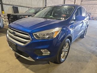 Used 2017 Ford Escape SE image 1