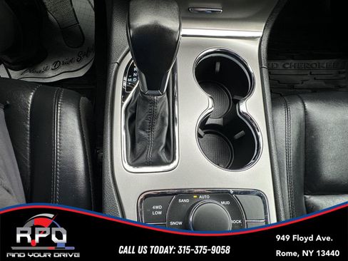Used 2018 Jeep Grand Cherokee Limited AWD/4WD image 17