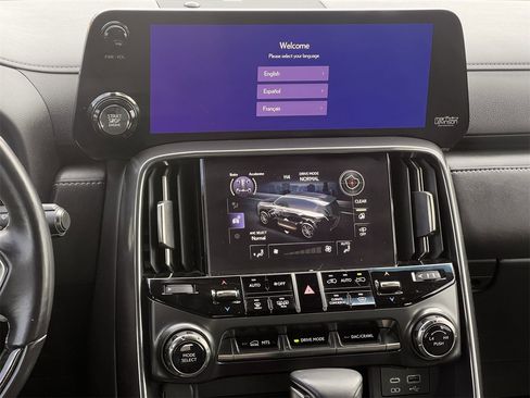 Used 2023 Lexus LX 600 4WD w/ Ultra Luxury Package image 17