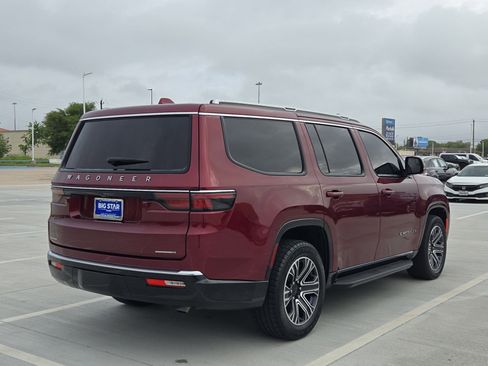 Used 2022 Jeep Wagoneer Series III w/ Rear Seat Video Group 1 image 3