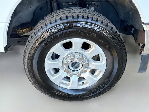 Used 2023 Ford F250 XLT image 30