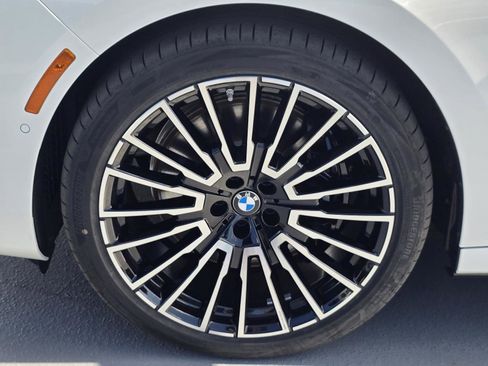 New 2026 BMW 760i xDrive w/ Luxury Rear Seating Package AWD/4WD image 7