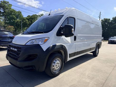 Used 2023 RAM ProMaster 2500 FWD image 2
