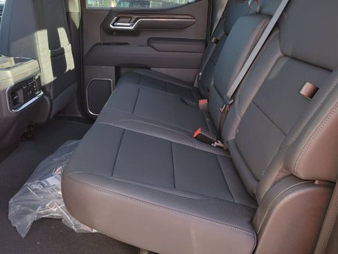 New 2026 GMC Sierra 1500 SLT w/ SLT Premium Package image 7