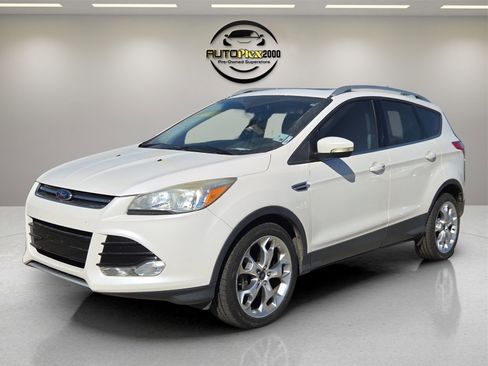 Used 2016 Ford Escape Titanium image 3