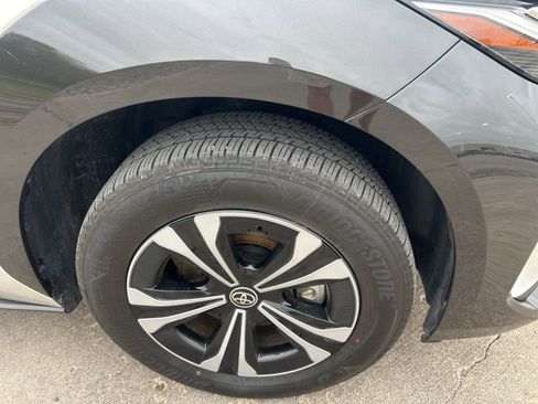 Used 2024 Toyota bZ4X XLE w/ Weather Package image 4