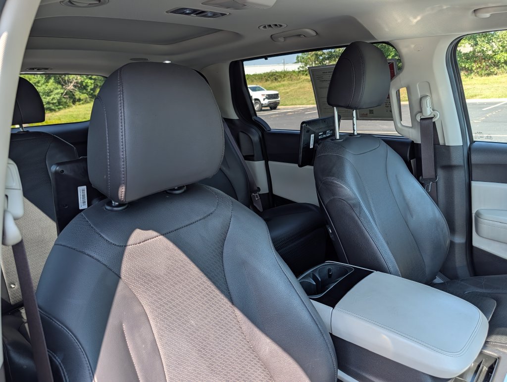 Used 2024 Kia Carnival SX Prestige FWD image 15