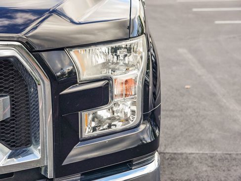 Used 2017 Ford F150 XLT image 12