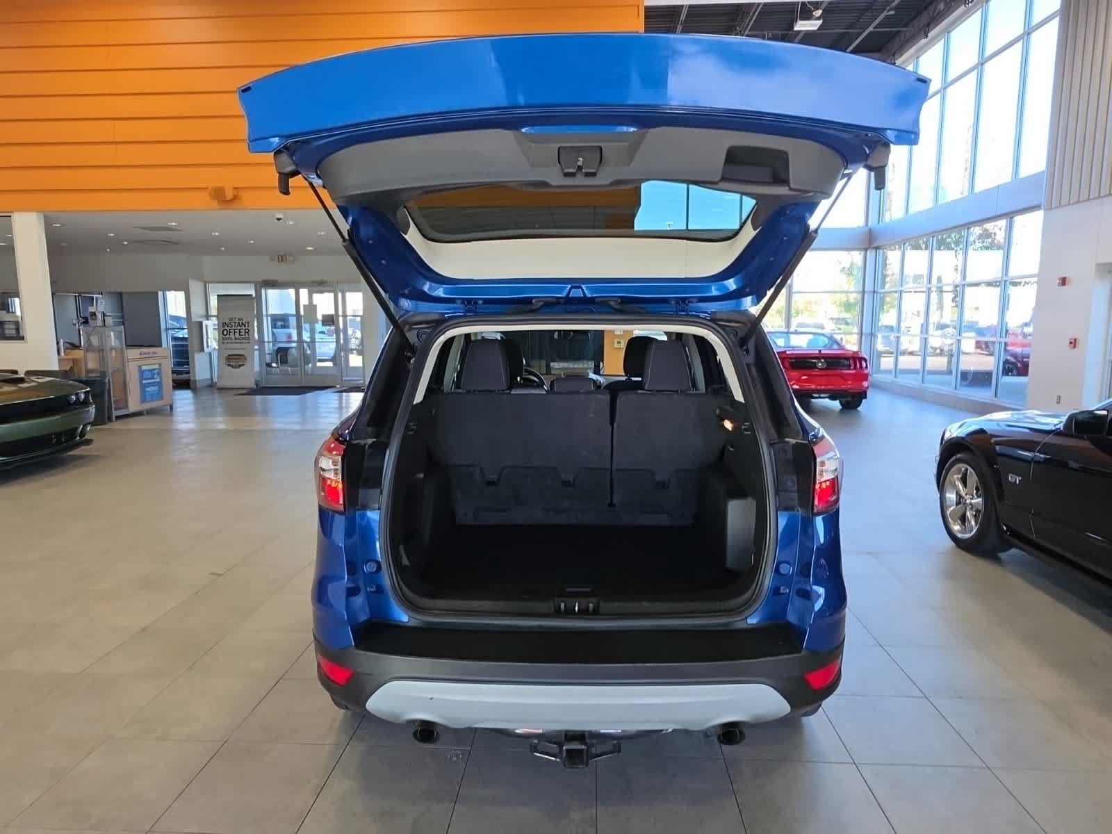 Used 2018 Ford Escape SE w/ SE Sync 3 Package FWD image 8