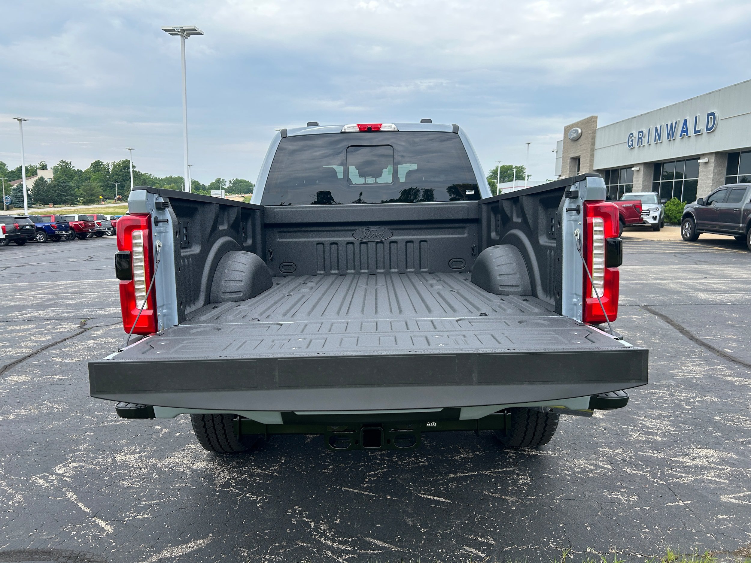 New 2026 Ford F350 Lariat w/ Black Appearance Package AWD/4WD image 28