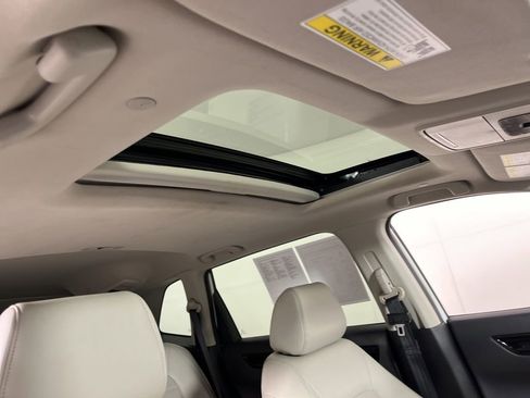 Used 2023 Honda CR-V EX-L image 5