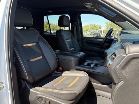 Used 2023 GMC Yukon AT4 w/ Technology Package image 16