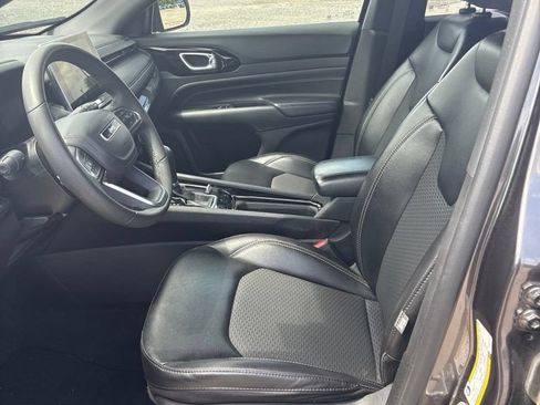 Used 2023 Jeep Compass Latitude AWD/4WD image 6