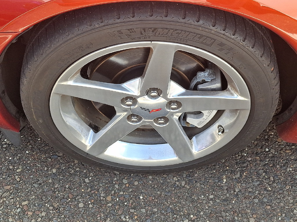 Used 2005 Chevrolet Corvette Convertible w/ Preferred Equipment Group RWD image 9