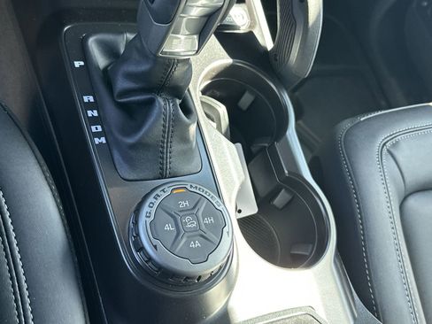 New 2025 Ford Bronco Badlands image 15