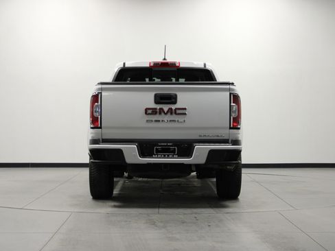 Used 2022 GMC Canyon Denali image 5
