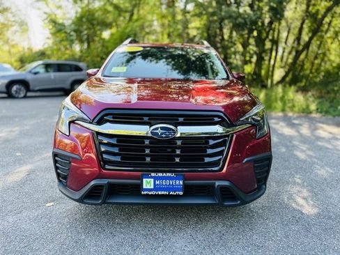 Used 2024 Subaru Ascent Premium w/ Convenience Package image 2