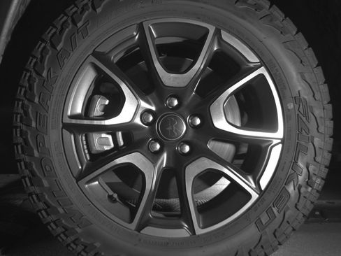 Used 2025 Jeep Compass Trailhawk image 12