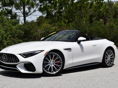Used 2024 Mercedes-Benz SL 55 AMG 4MATIC image 25