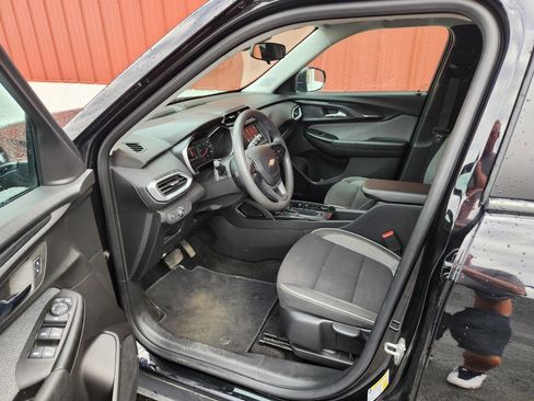 Used 2023 Chevrolet TrailBlazer LS AWD/4WD image 13