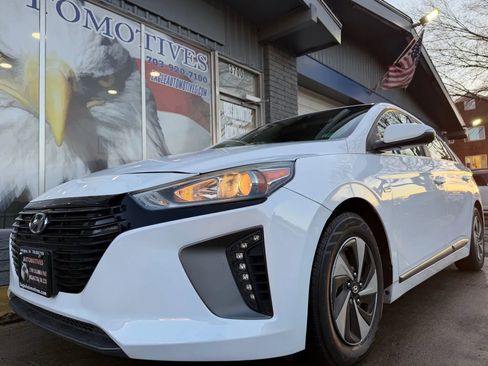 Used 2017 Hyundai Ioniq SEL image 7