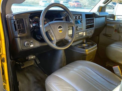Used 2017 GMC Savana 3500 Work Van image 8