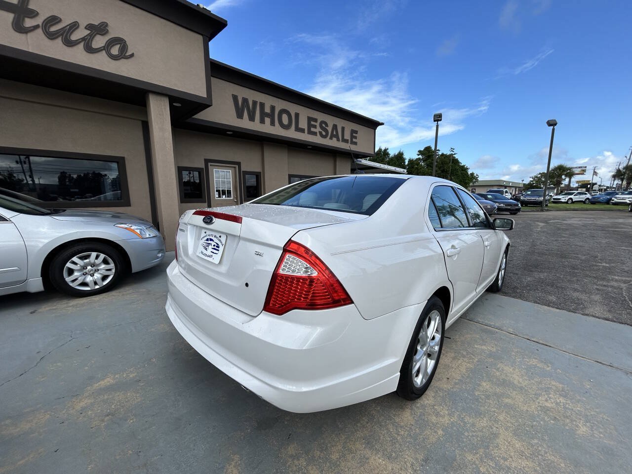 Used 2012 Ford Fusion SE FWD image 4