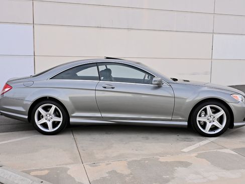 Used 2010 Mercedes-Benz CL 550 4MATIC image 8